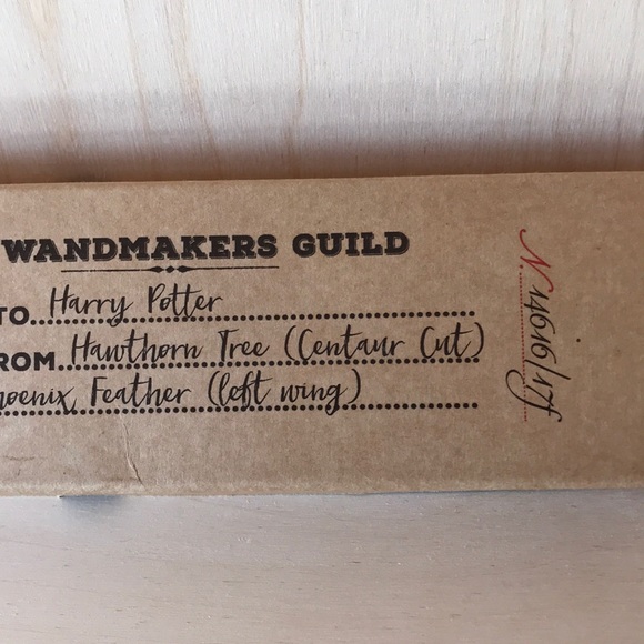 Harry Potter Wooden Wand - Picture 4 of 6